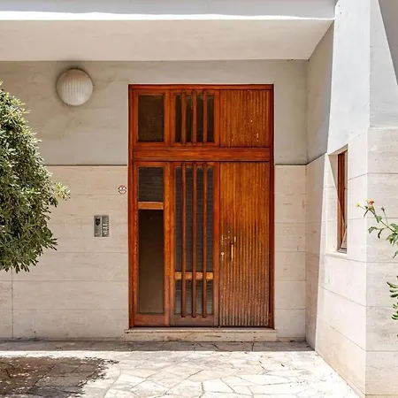 In Piazza Mazzini Nel Cuore Della Citta Di * 莱切